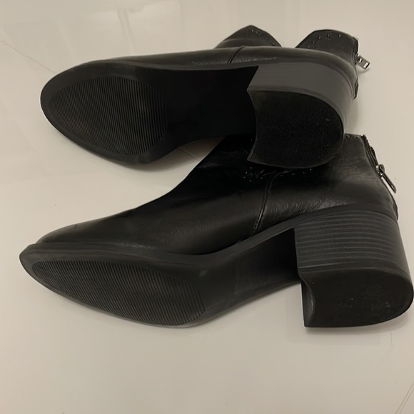 Steve Madden Digits Studded Leather Block Heel Ankle Boots - Picture 9 of 9